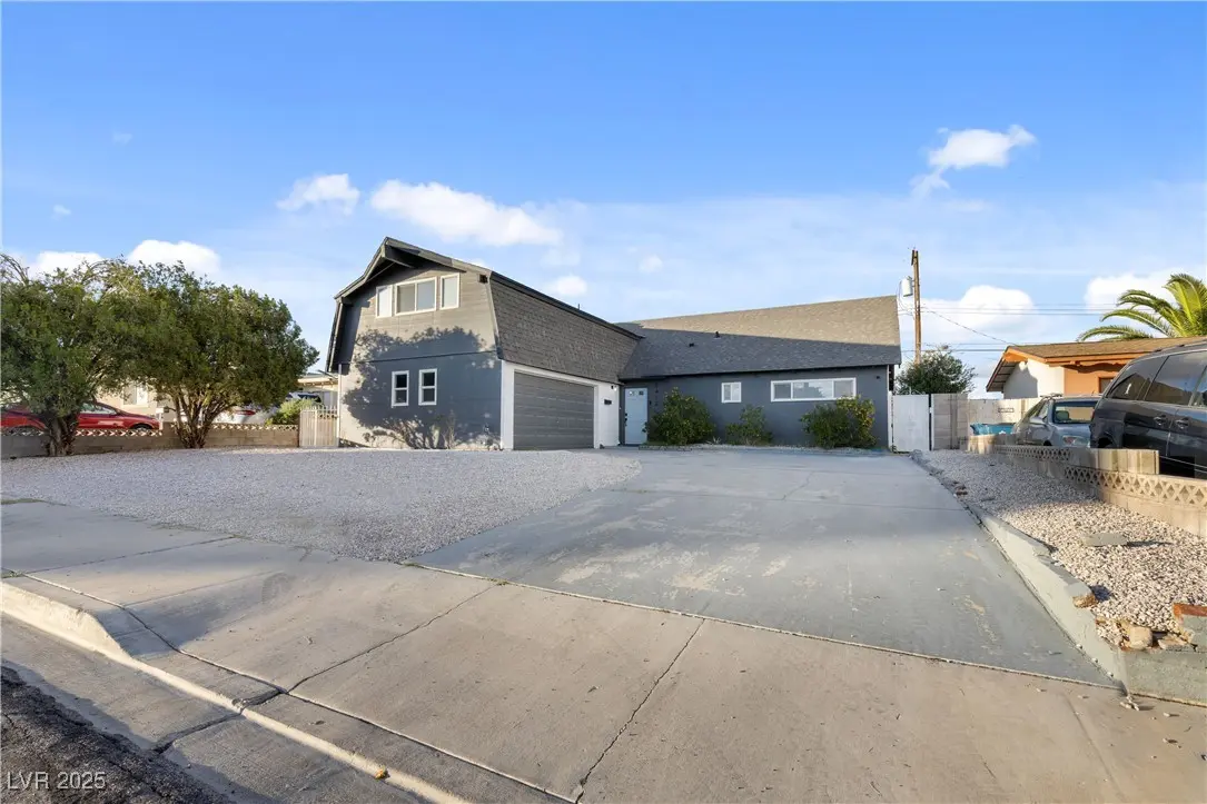 Photo of Listing #2737114