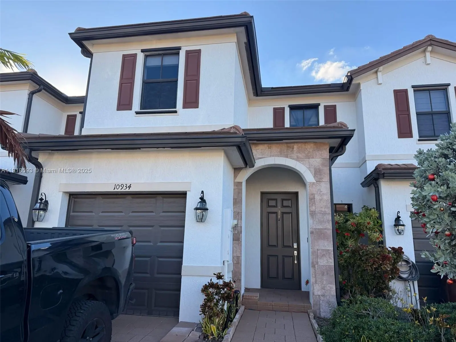 Photo of Listing #A11918593