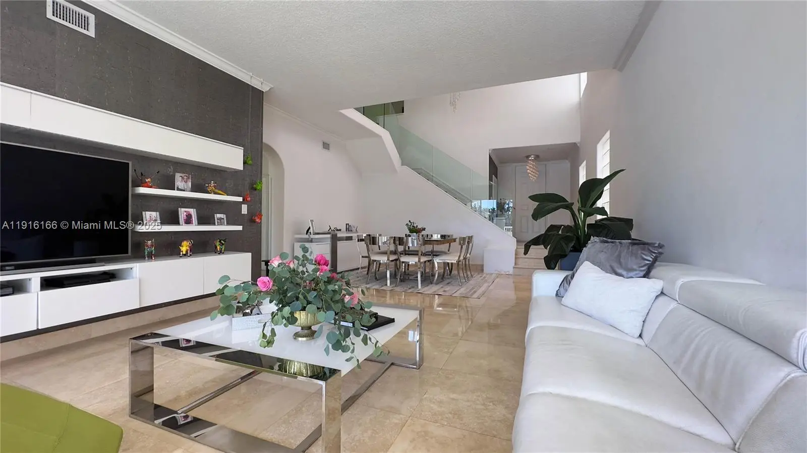 Photo of Listing #A11916166