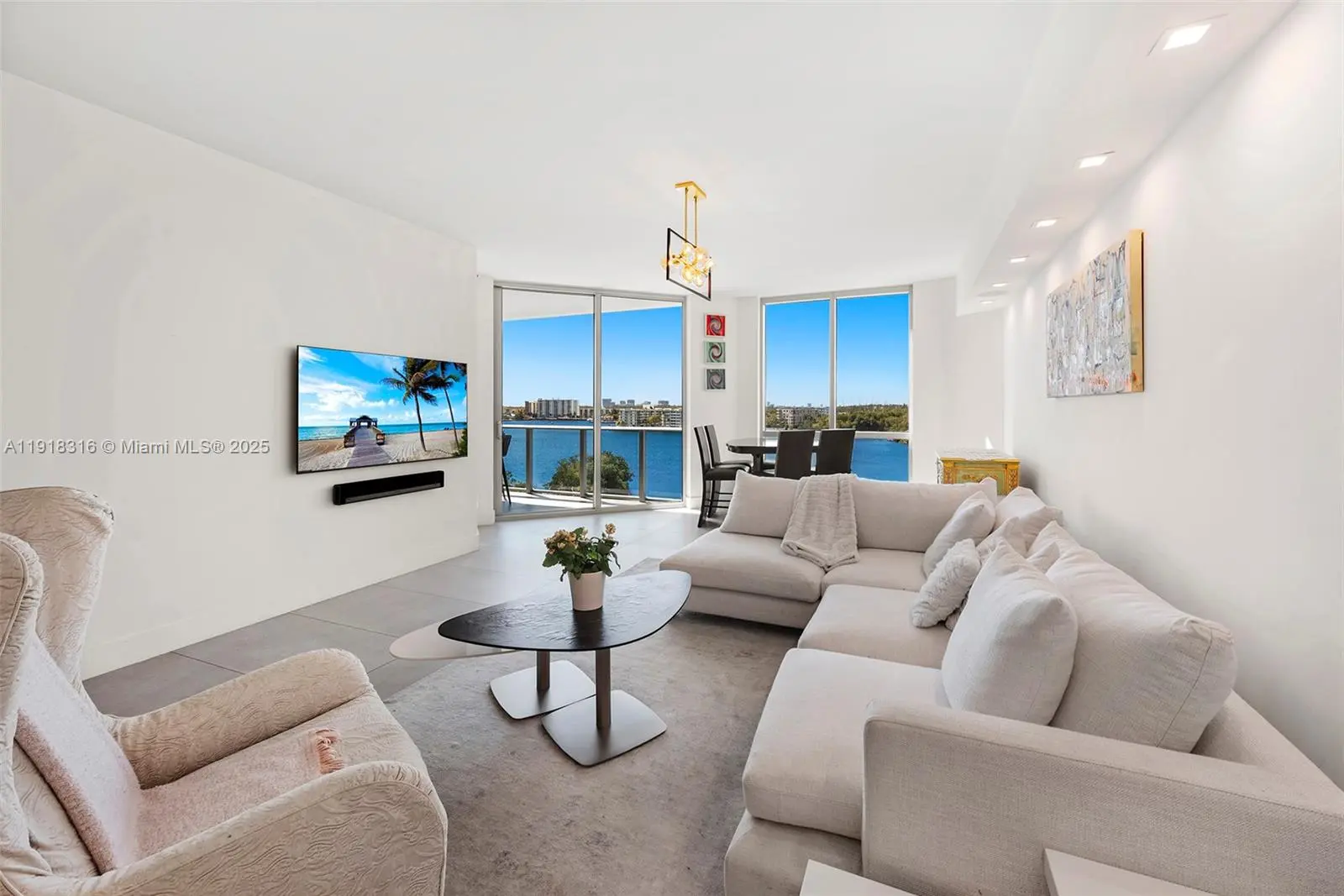 Photo of Listing #A11918316