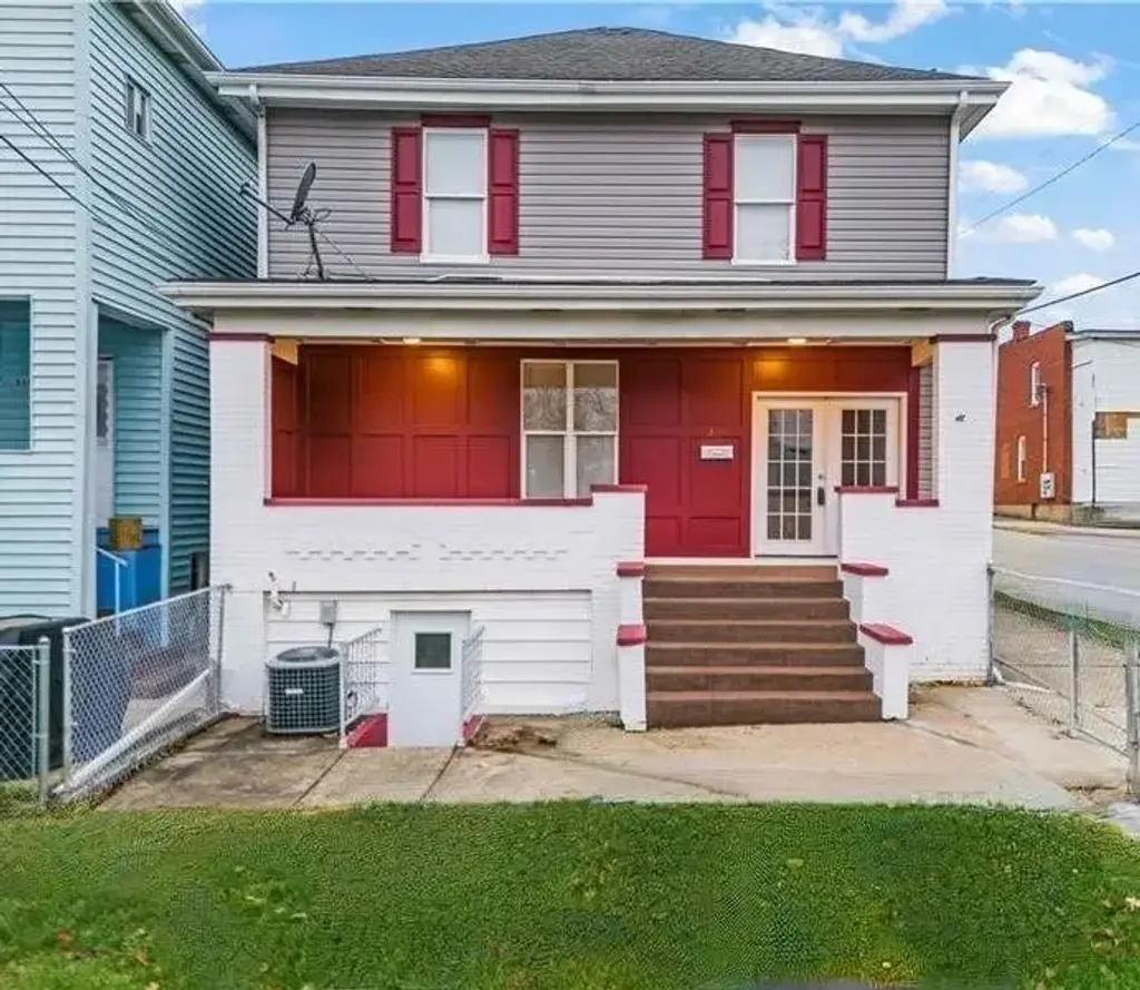 305 Perry Como Avenue , Canonsburg