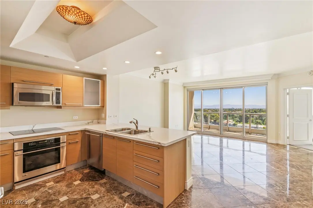 Photo of Listing #2737205