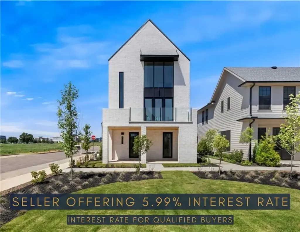 4601 S 47th Street, Rogers