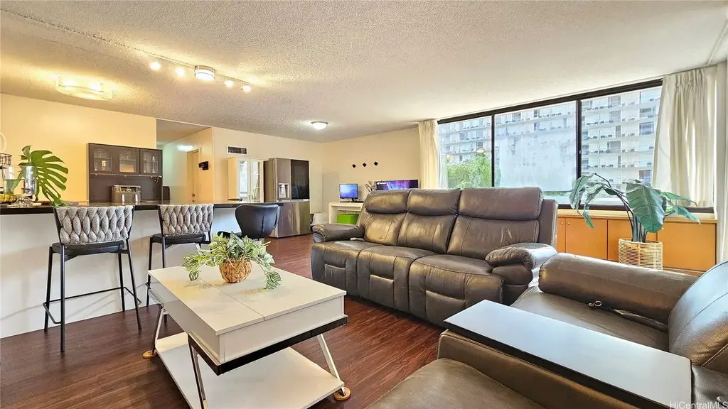 (unit #dh405) 2215 Aloha Drive, Honolulu
