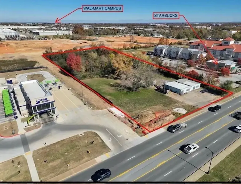 901 Se Walton Boulevard, Bentonville