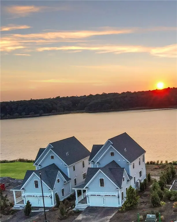 132 East Point Dr, East Providence