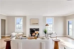 114 East Point Dr, East Providence