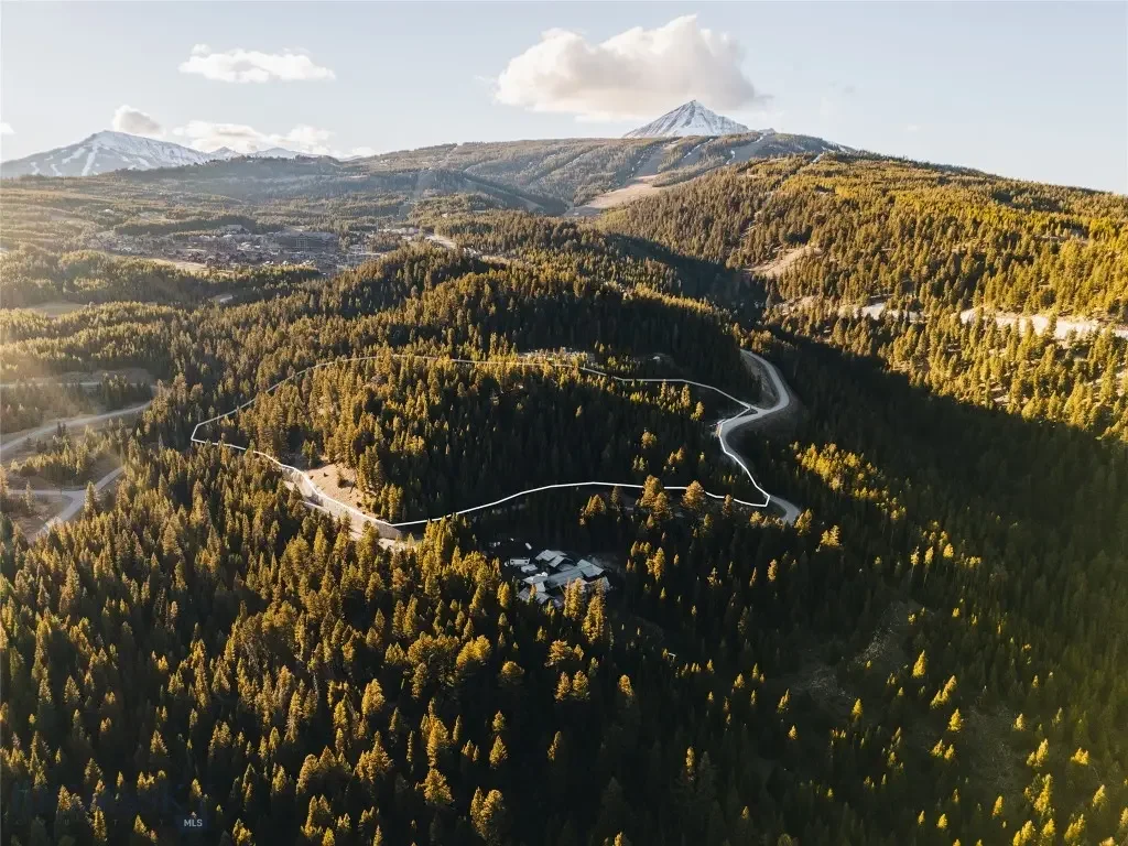 852 Outlook Trail, Big Sky