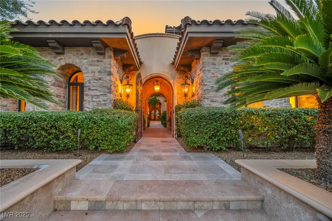 Photo of Listing #2737253