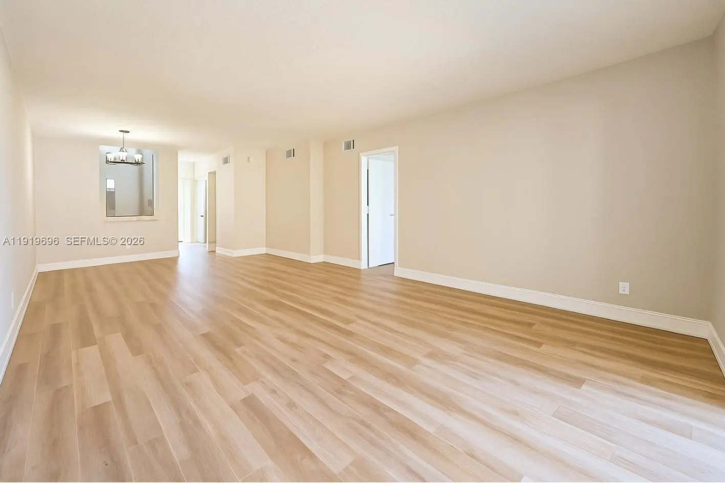 Photo of Listing #A11919696