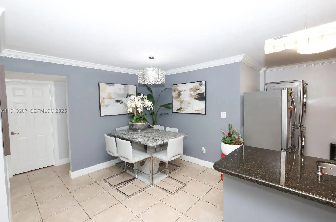 Photo of Listing #A11919207