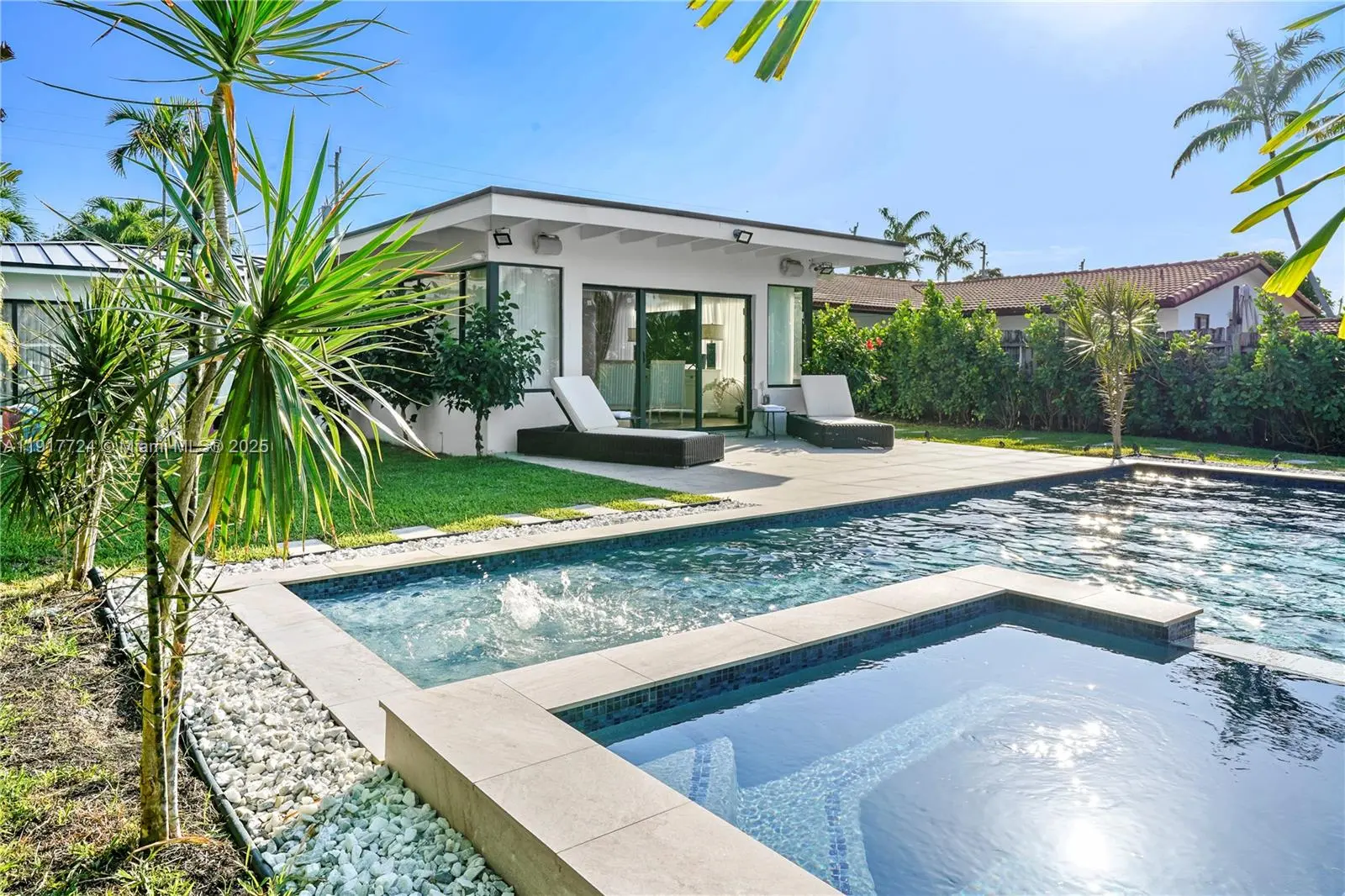 Photo of Listing #A11917724