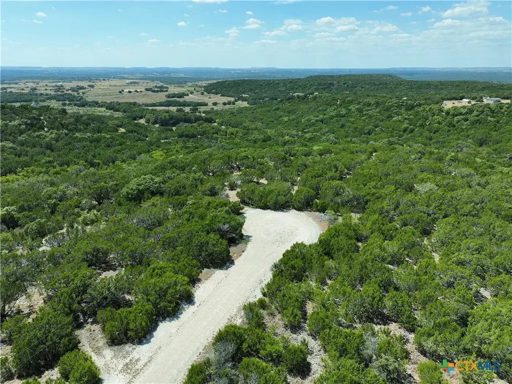109 S High Circle, Gatesville
