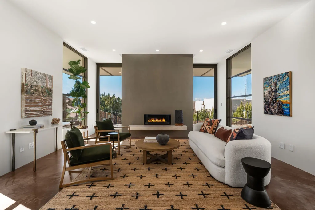 19 Camino Barranca, Santa Fe