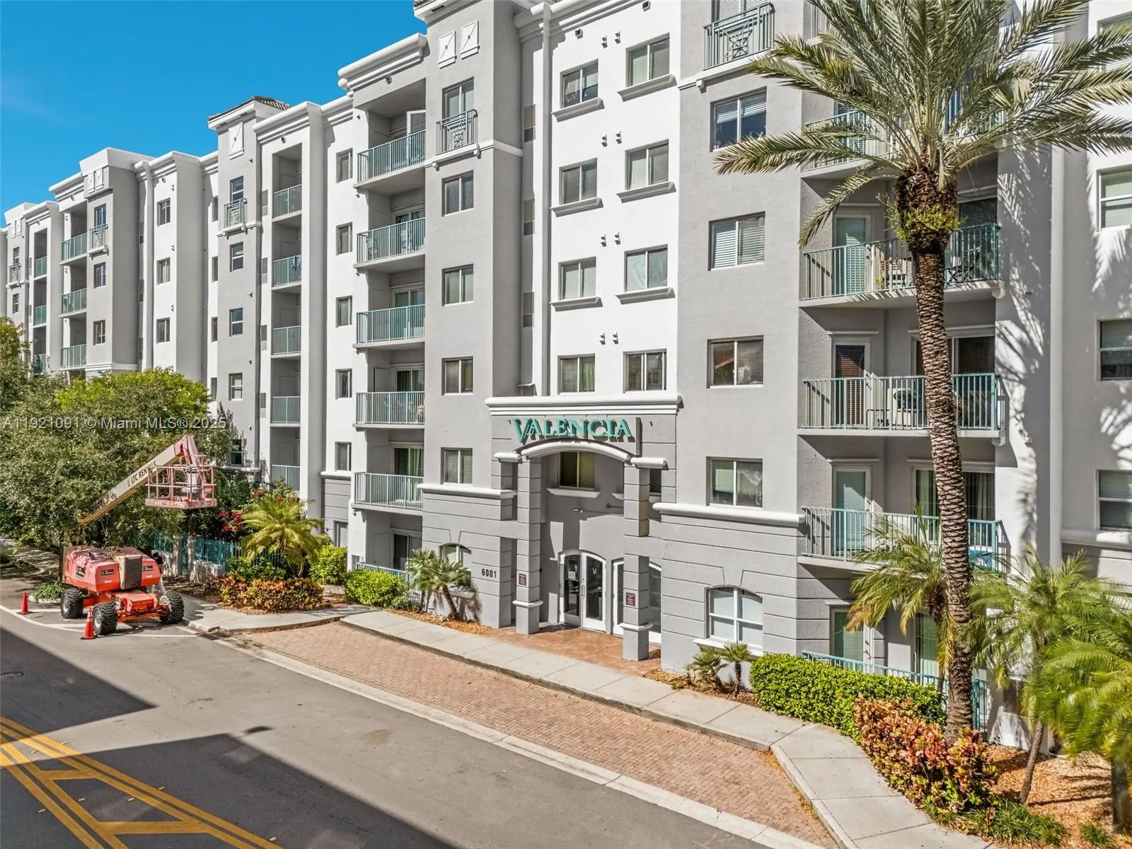 Photo of Listing #A11921091