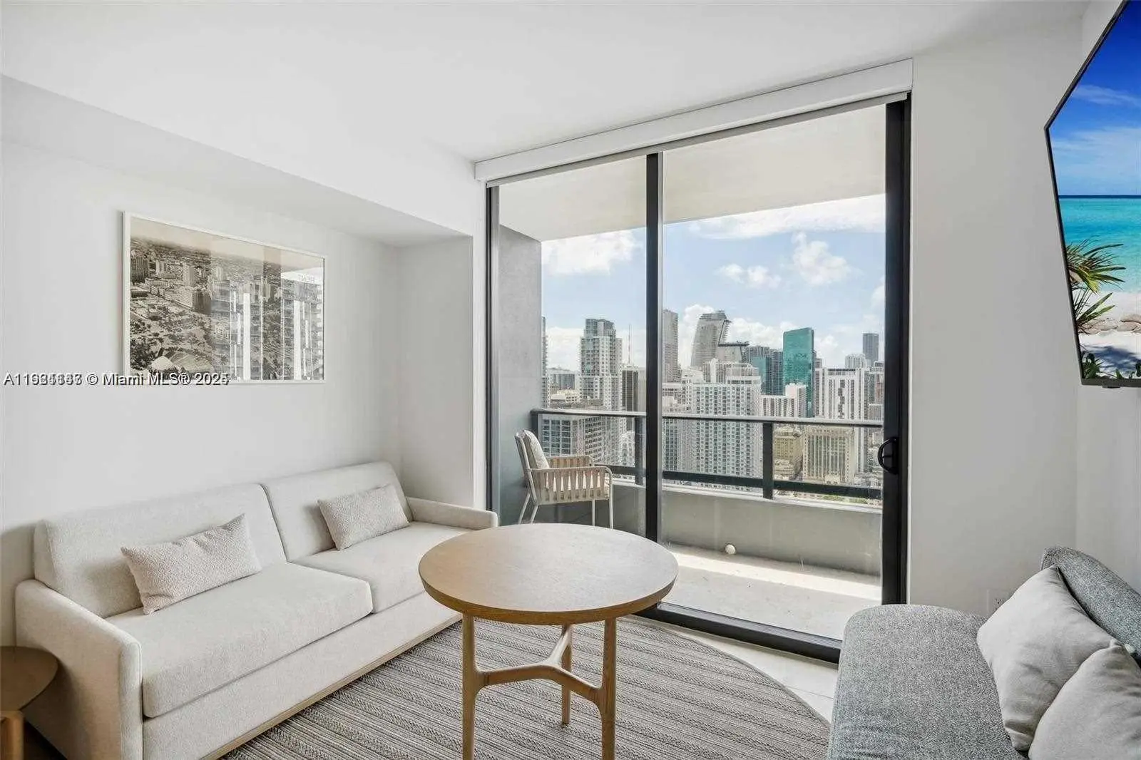 Photo of Listing #A11921147