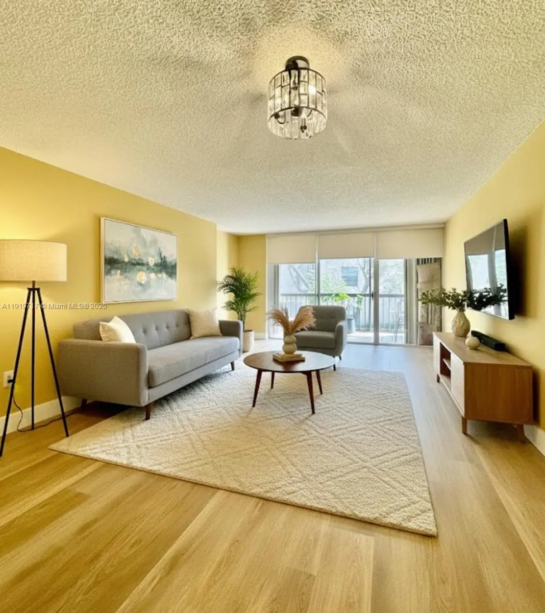 Photo of Listing #A11919717