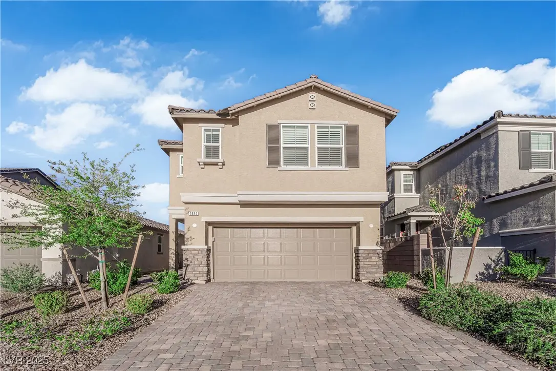 Photo of Listing #2737456