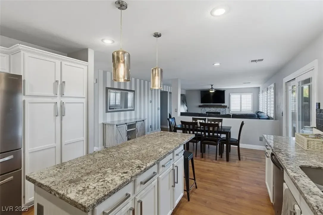 Photo of Listing #2737718