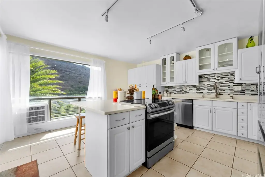 1090 Kumukumu Street # C, Honolulu
