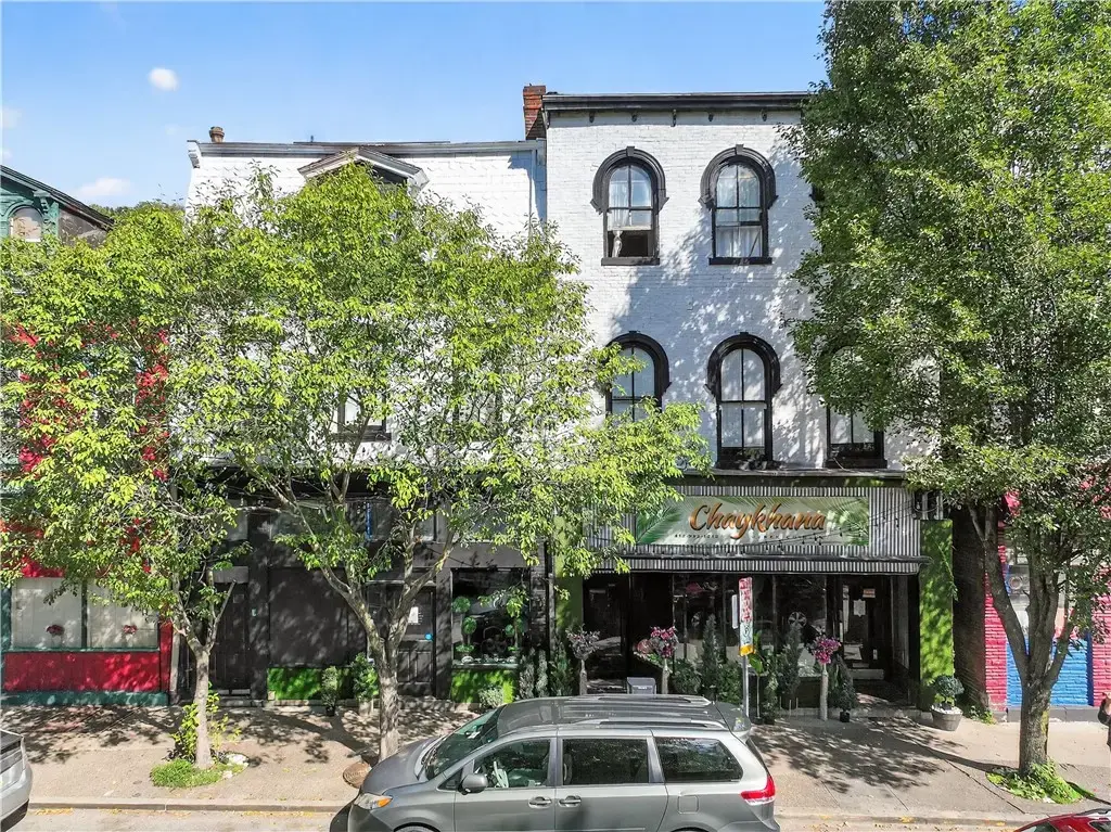 410 Main Street , West End