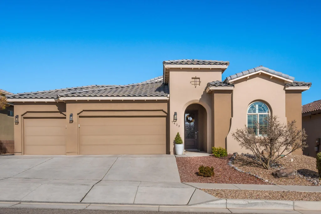 7423 Molas Road Nw, Albuquerque