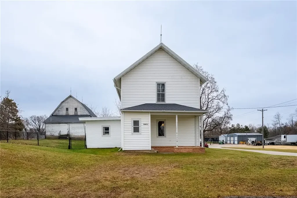 50482 S 3rd Street, Eleva