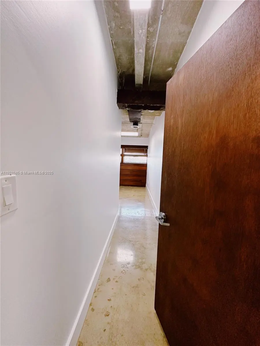 Photo of Listing #A11921585