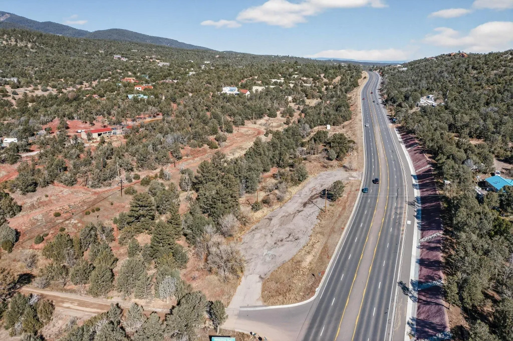 12301 N Highway 14, Cedar Crest