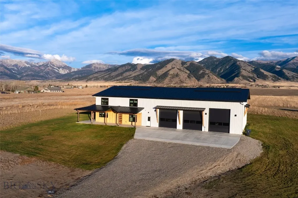 6111 Springhill Road, Belgrade