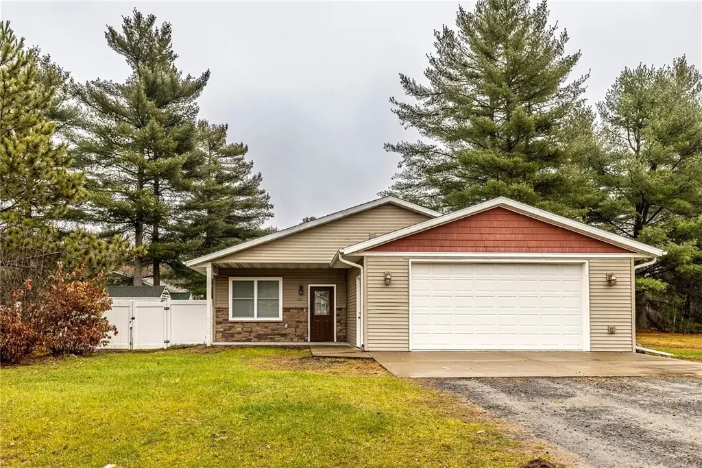 103 Creekside Court, Black River Falls