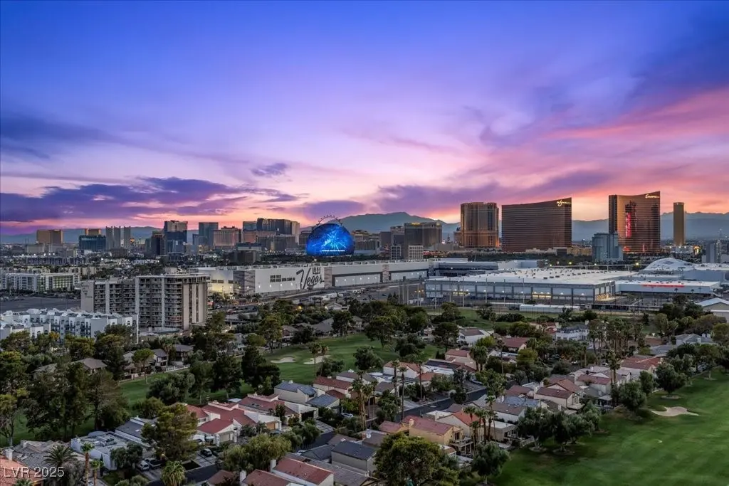 Photo of Listing #2737941