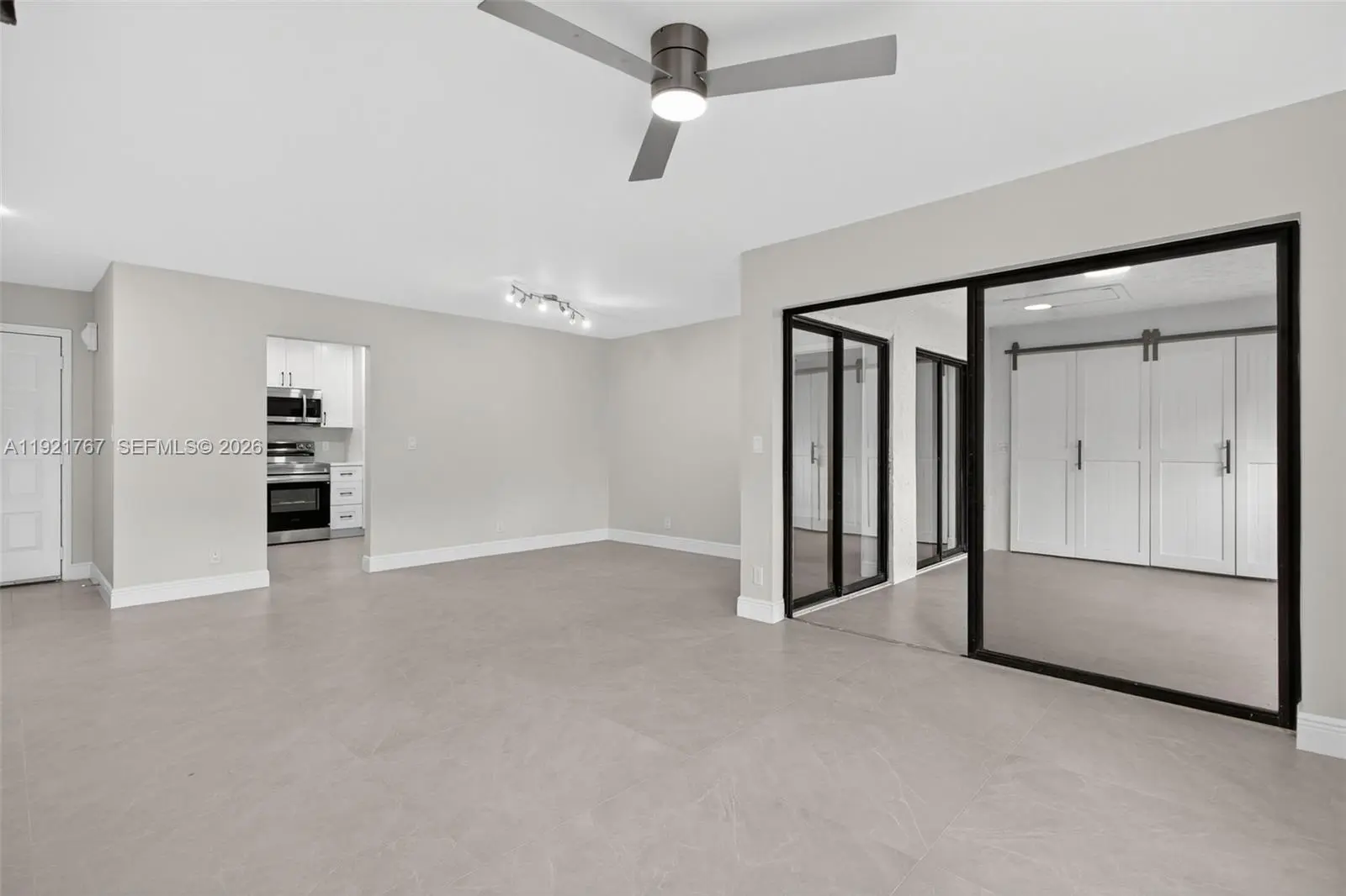 Photo of Listing #A11921767