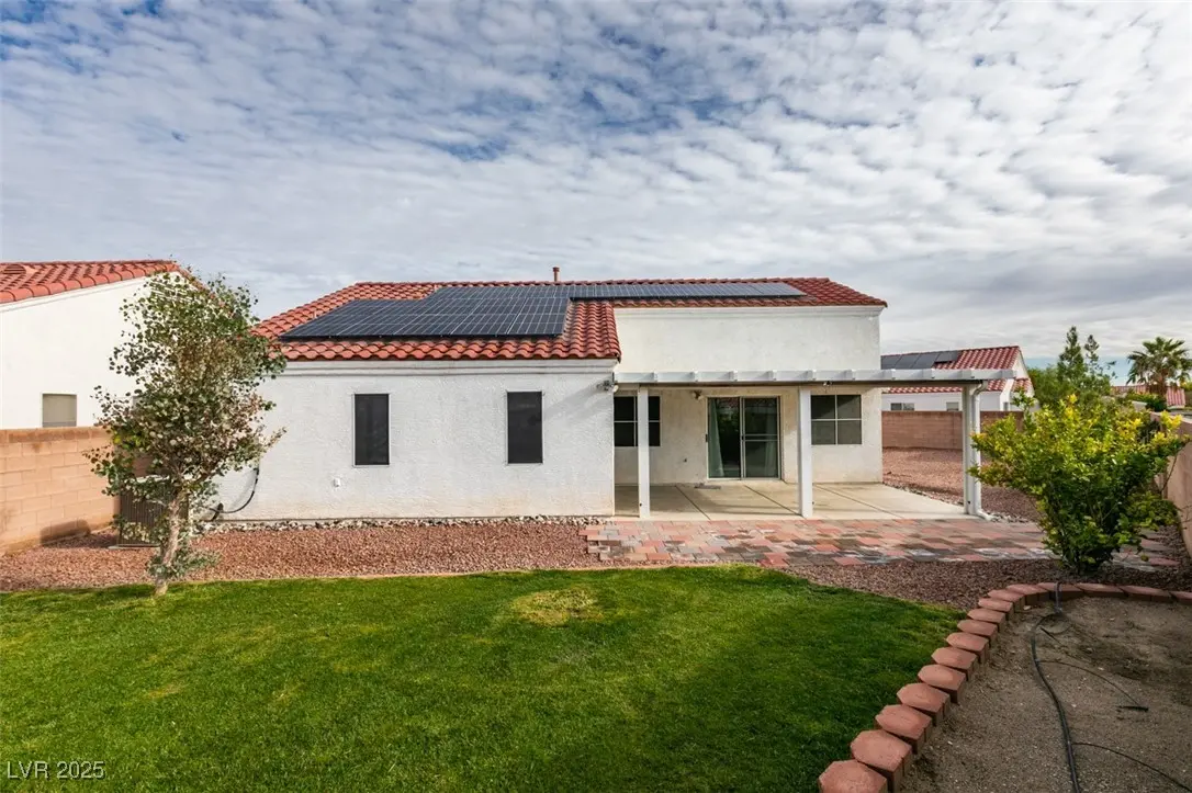 Photo of Listing #2737389