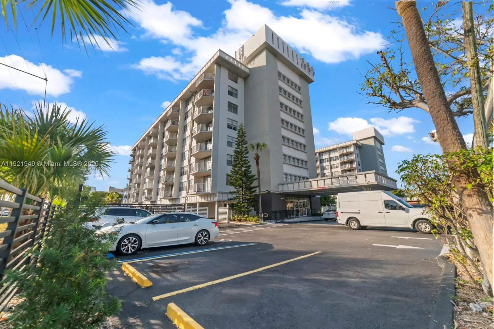 Photo of Listing #A11921949