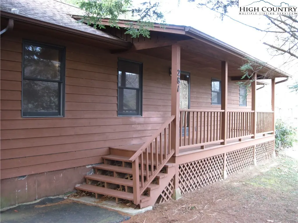 281 Old Turnpike Rd. East, Banner Elk