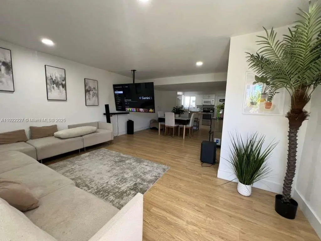 Photo of Listing #A11922227