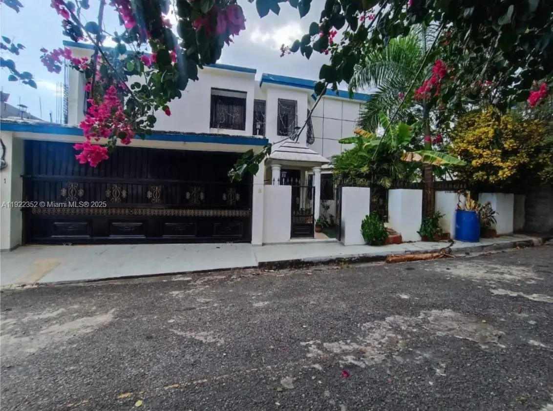 Photo of Listing #A11922352