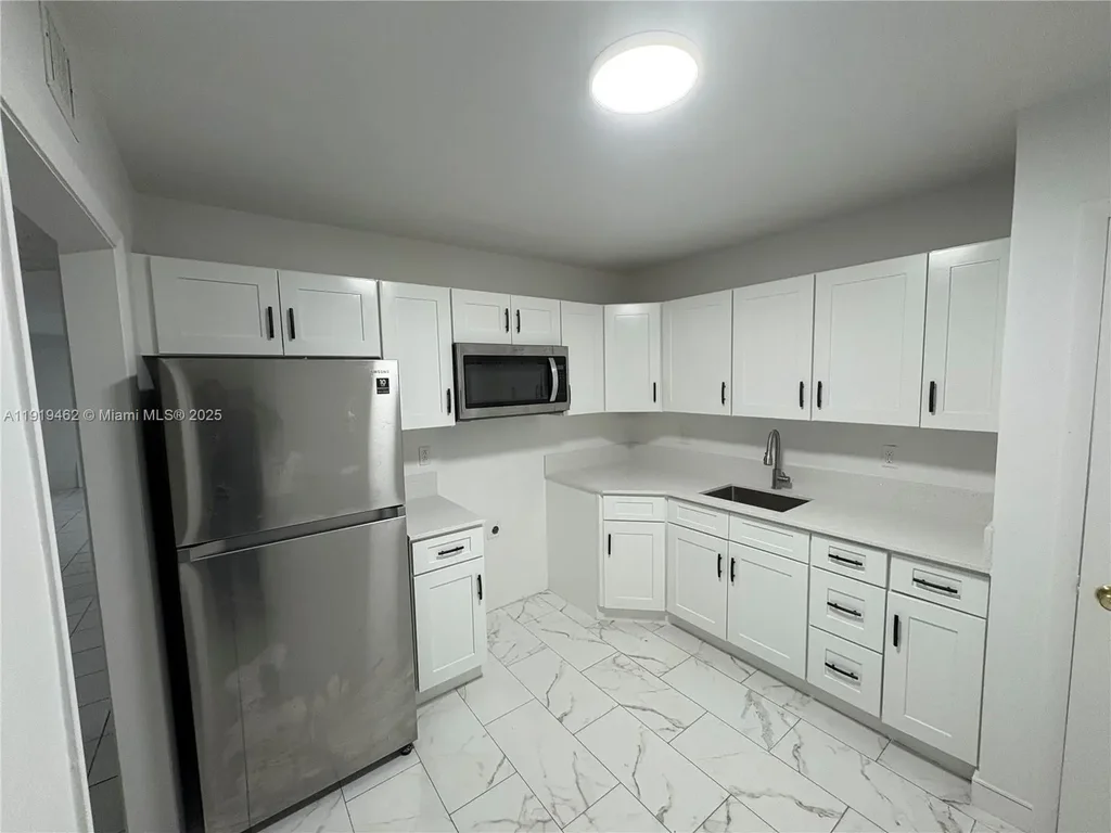 4801 Nw 22nd Ct 103, Lauderhill