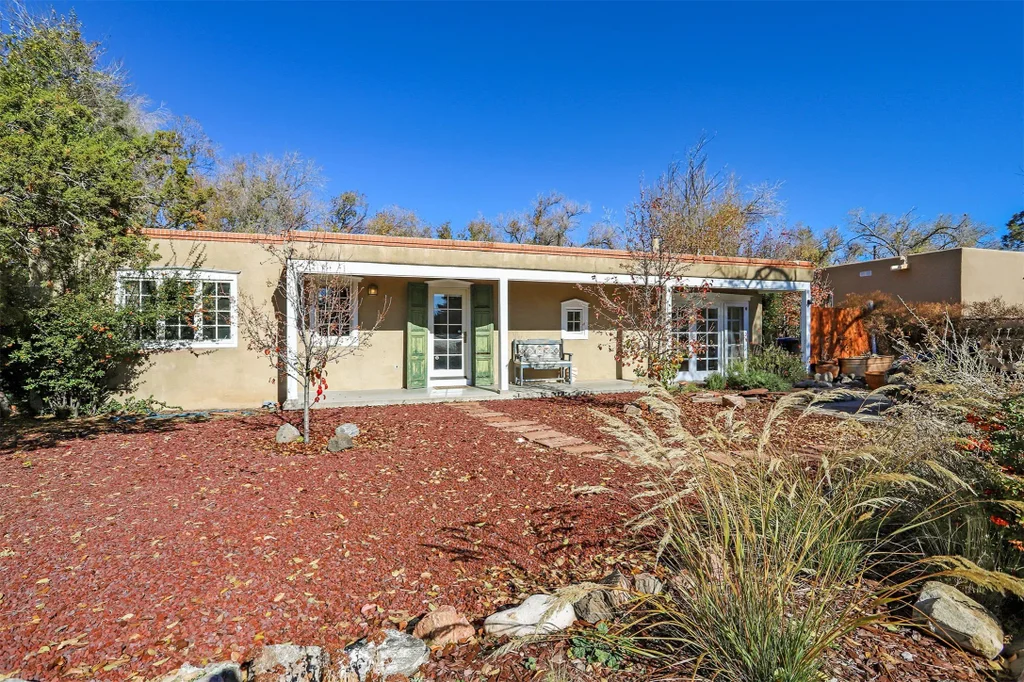 2705 Camino Chueco, Santa Fe