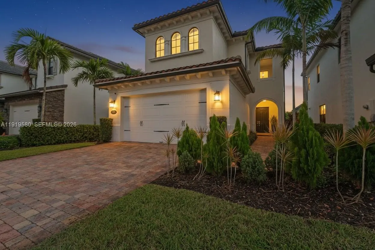 Photo of Listing #A11919580