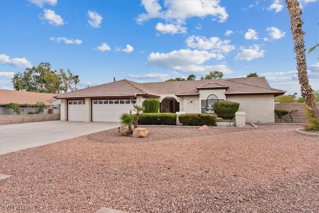 Photo of Listing #2738210