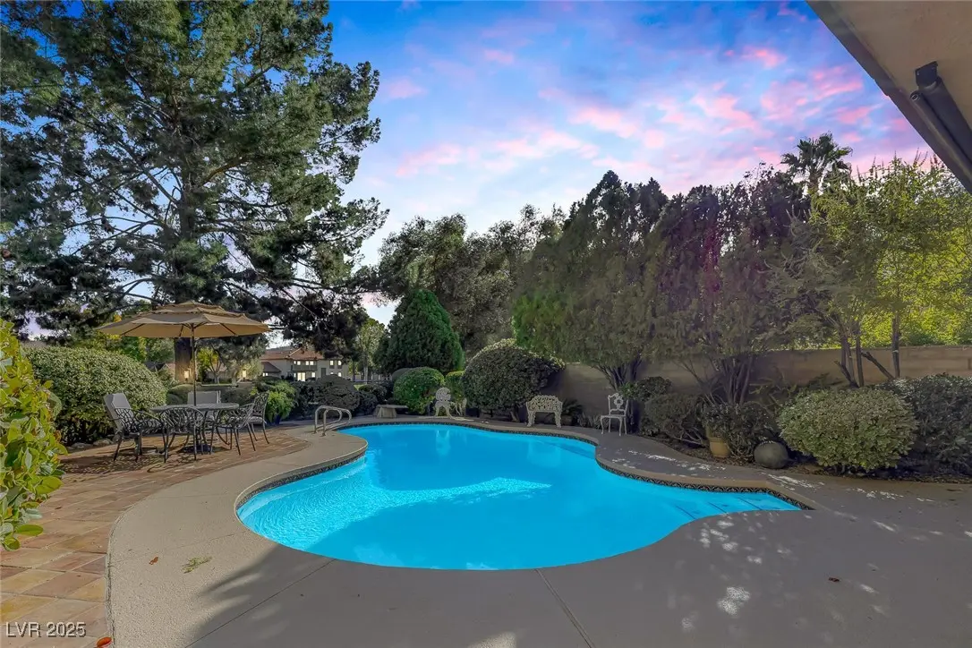 Photo of Listing #2738121