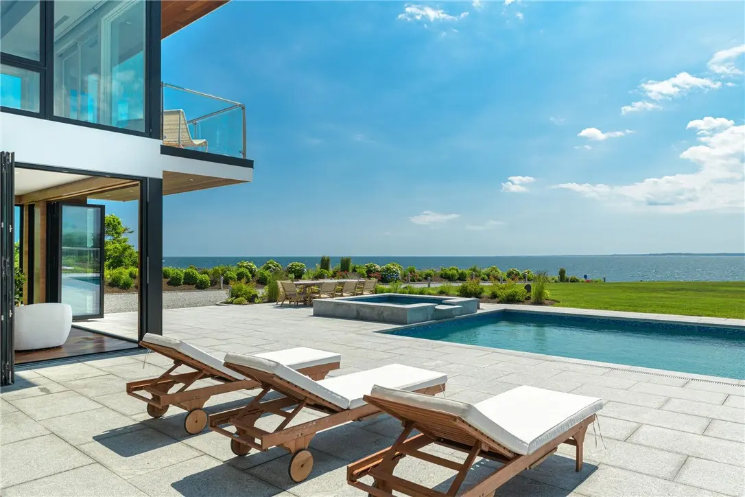 511 Ocean Ave, Newport