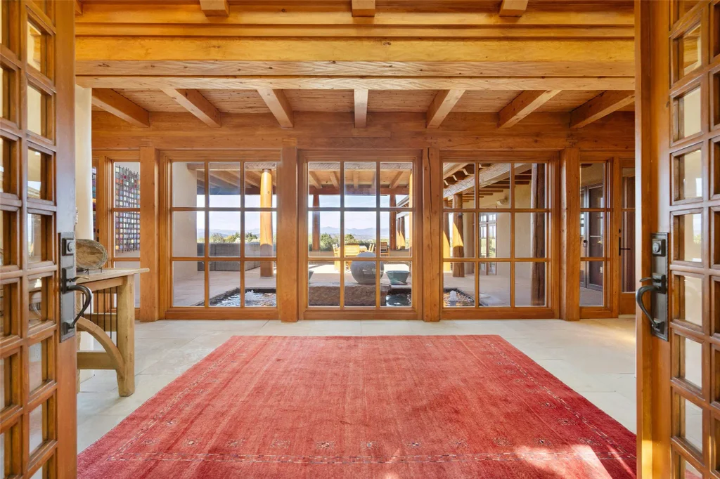 3 E Golden Eagle, Santa Fe