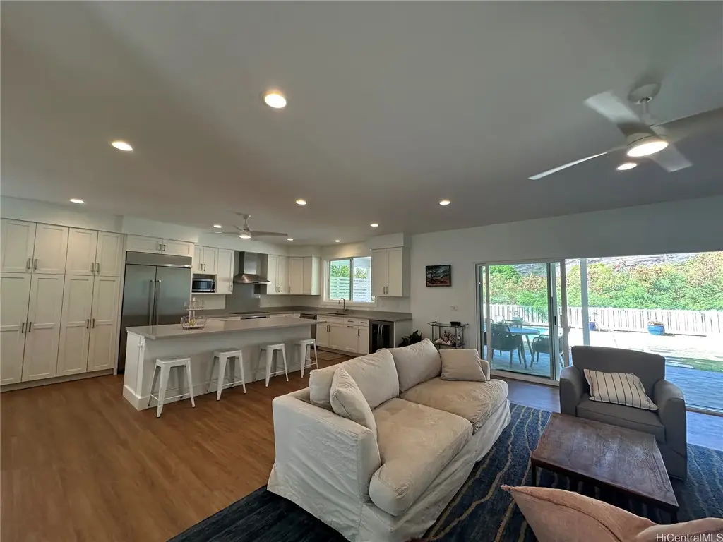 5872 Haleola Street, Honolulu