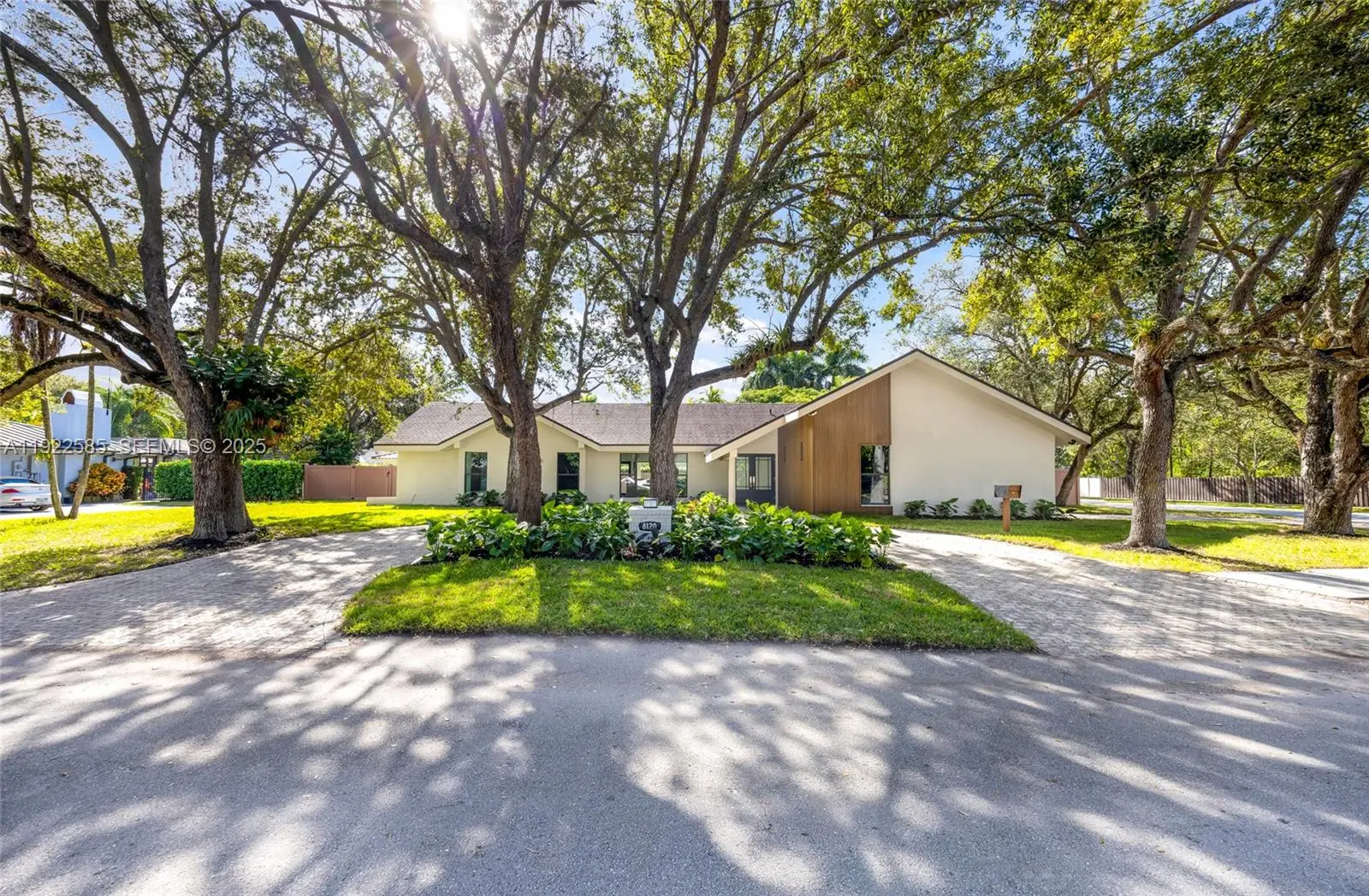 Photo of Listing #A11922585