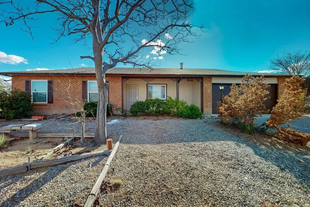 893 Rodeo Loop Se, Rio Rancho