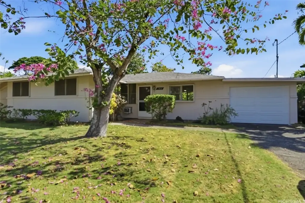 1032 Kainui Drive, Kailua
