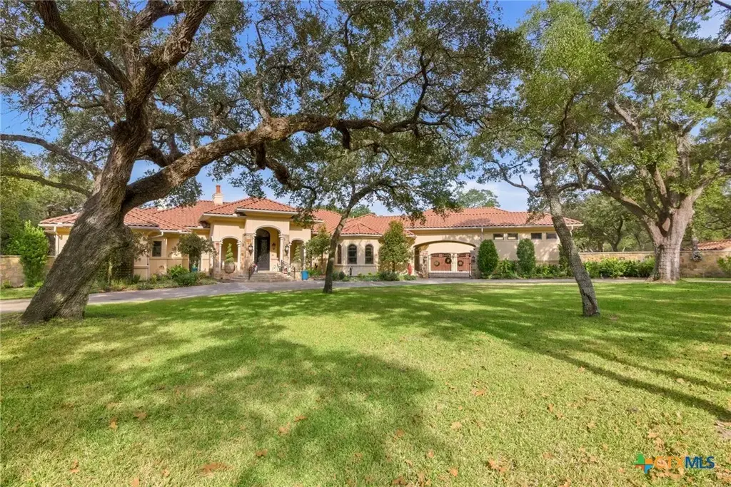 179 Post Oak Place, Inez